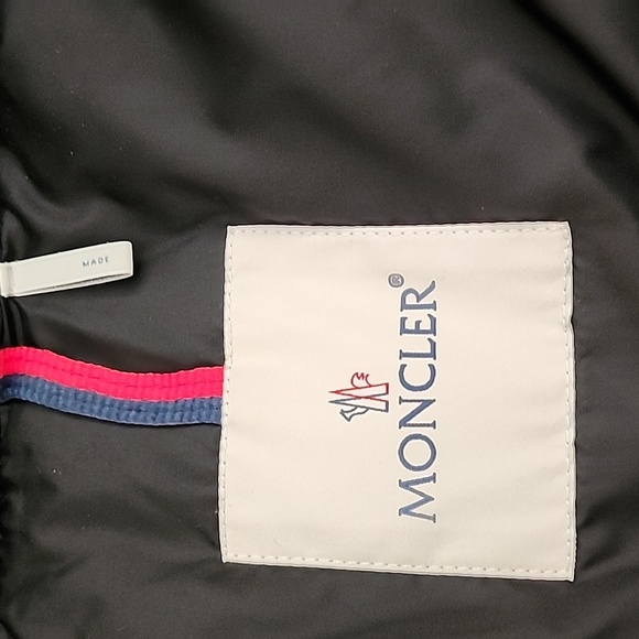 Moncler burgaux down jacket - Picture 2 of 11